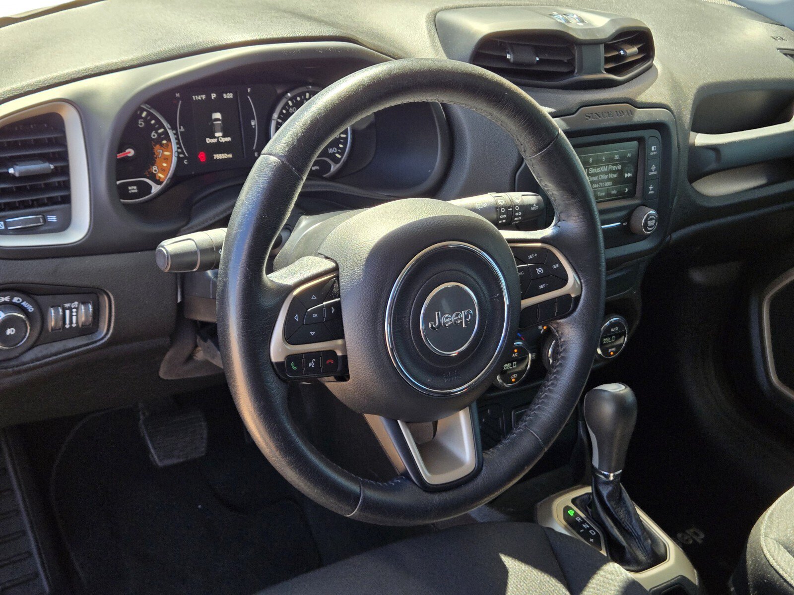 Used 2016 Jeep Renegade Latitude w/ Popular Equipment Group FWD image 15