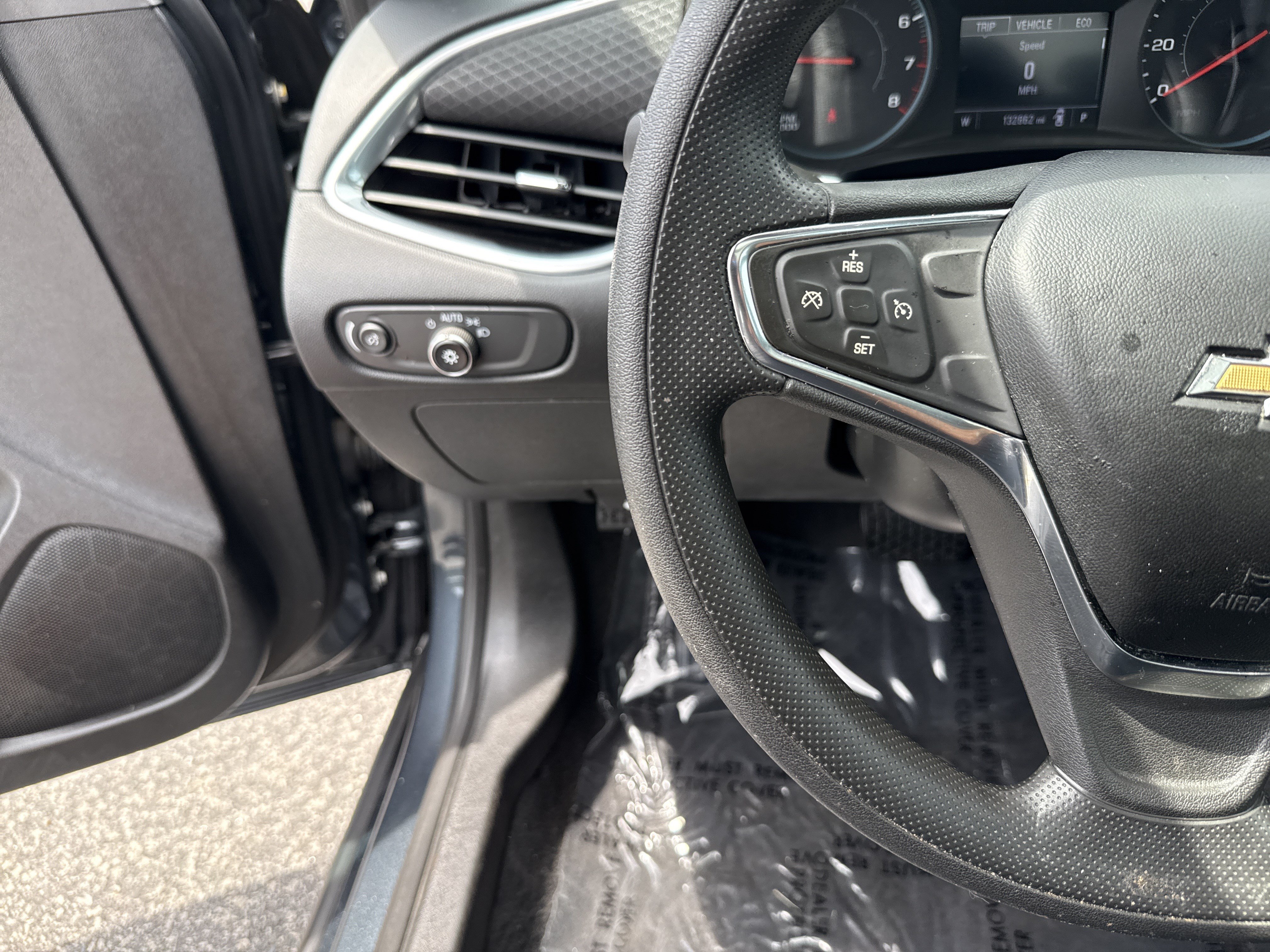 Used 2021 Chevrolet Malibu LT FWD image 26