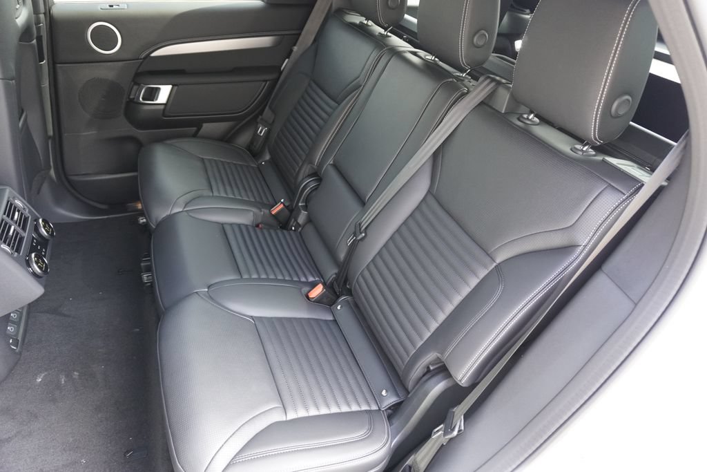New 2026 Land Rover Discovery Dynamic SE AWD/4WD image 30