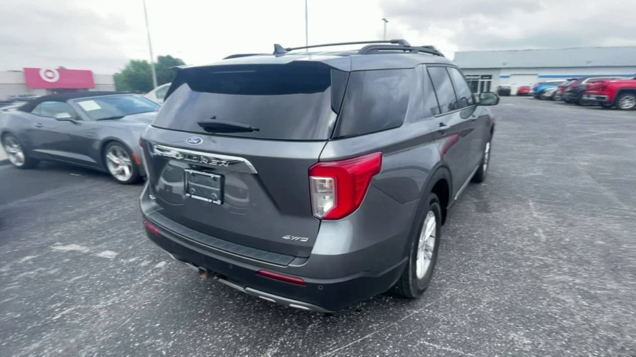 Used 2024 Ford Explorer XLT w/ Equipment Group 202A AWD/4WD image 9