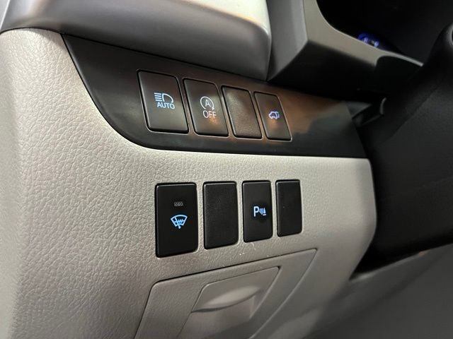 Certified 2018 Toyota Highlander Limited AWD/4WD image 18