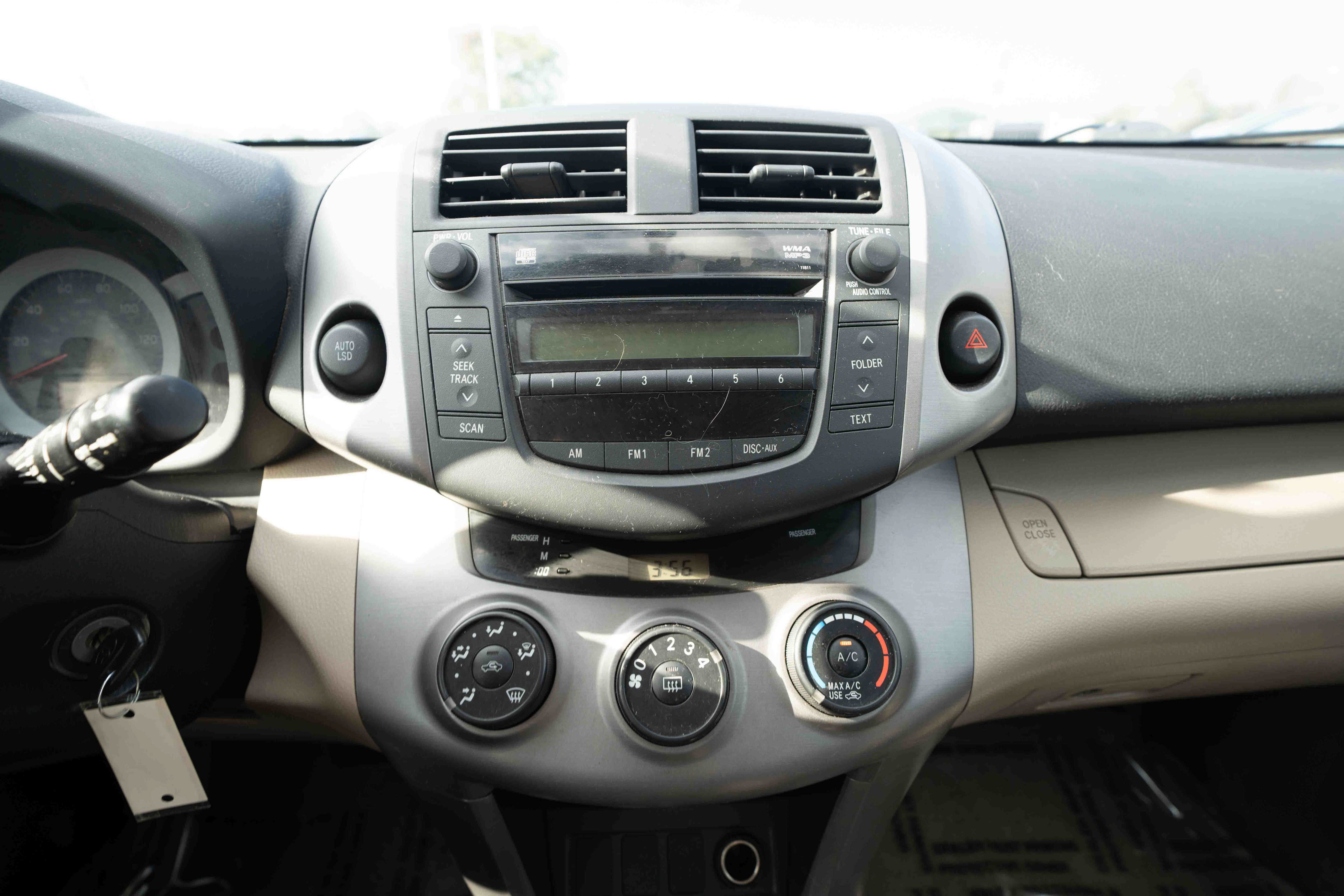 Used 2006 Toyota RAV4 2WD image 17