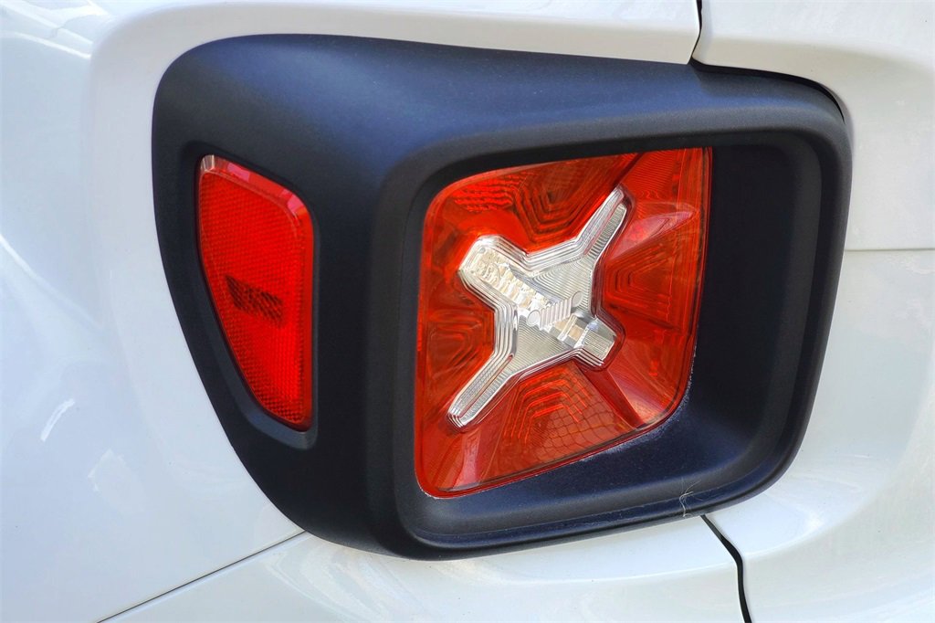 Used 2023 Jeep Renegade Latitude image 7