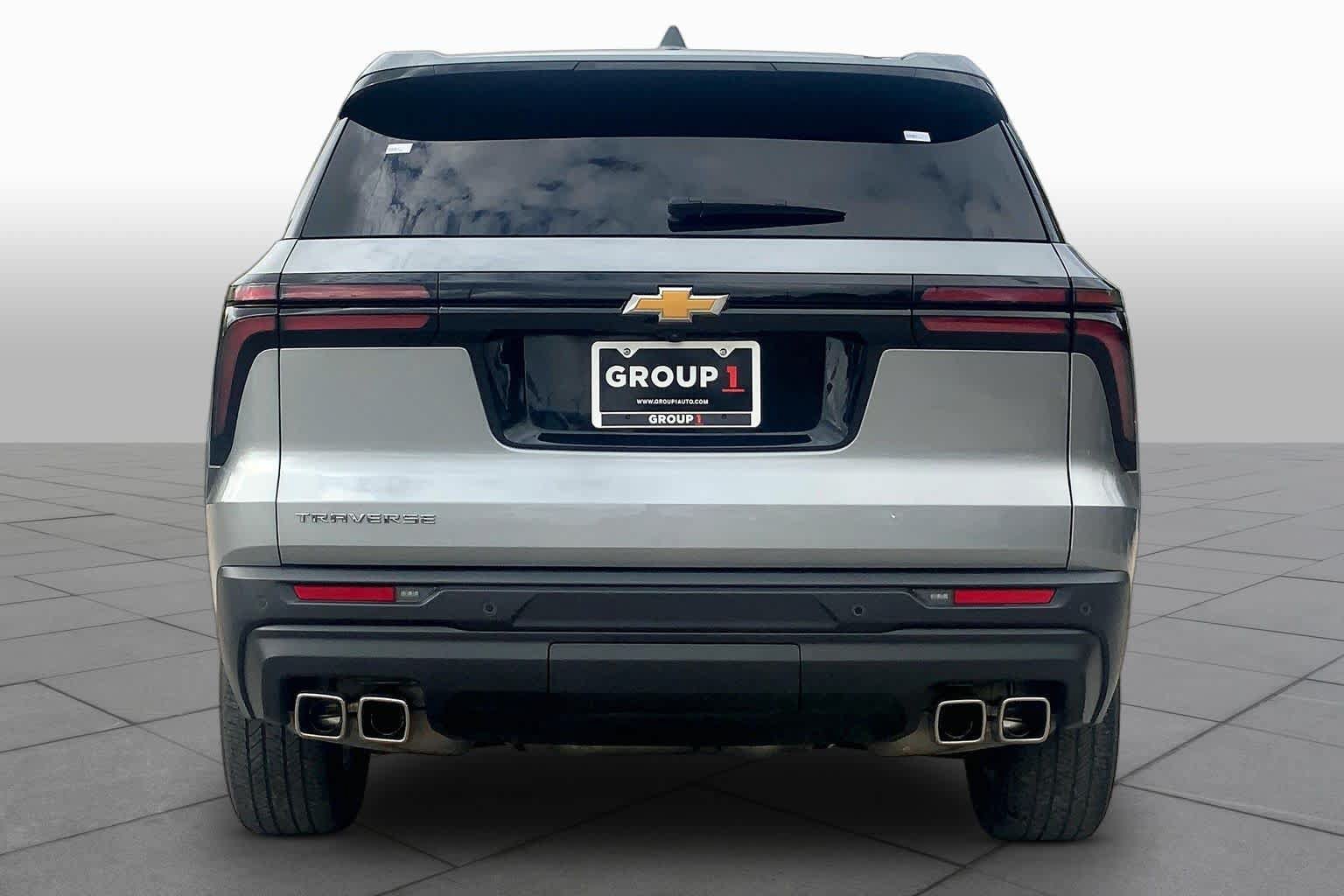 Used 2024 Chevrolet Traverse LS FWD image 5