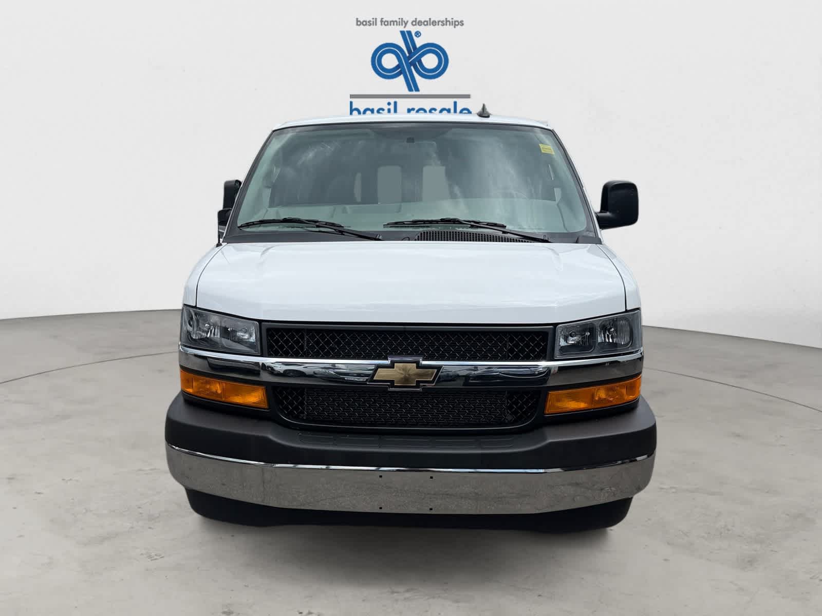 Used 2022 GMC Savana 2500 w/ Driver Convenience Package RWD image 9