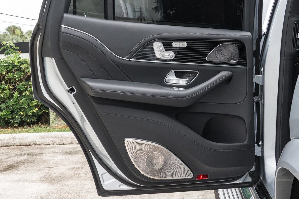 Used 2022 Mercedes-Benz Maybach GLS 600 4MATIC image 29