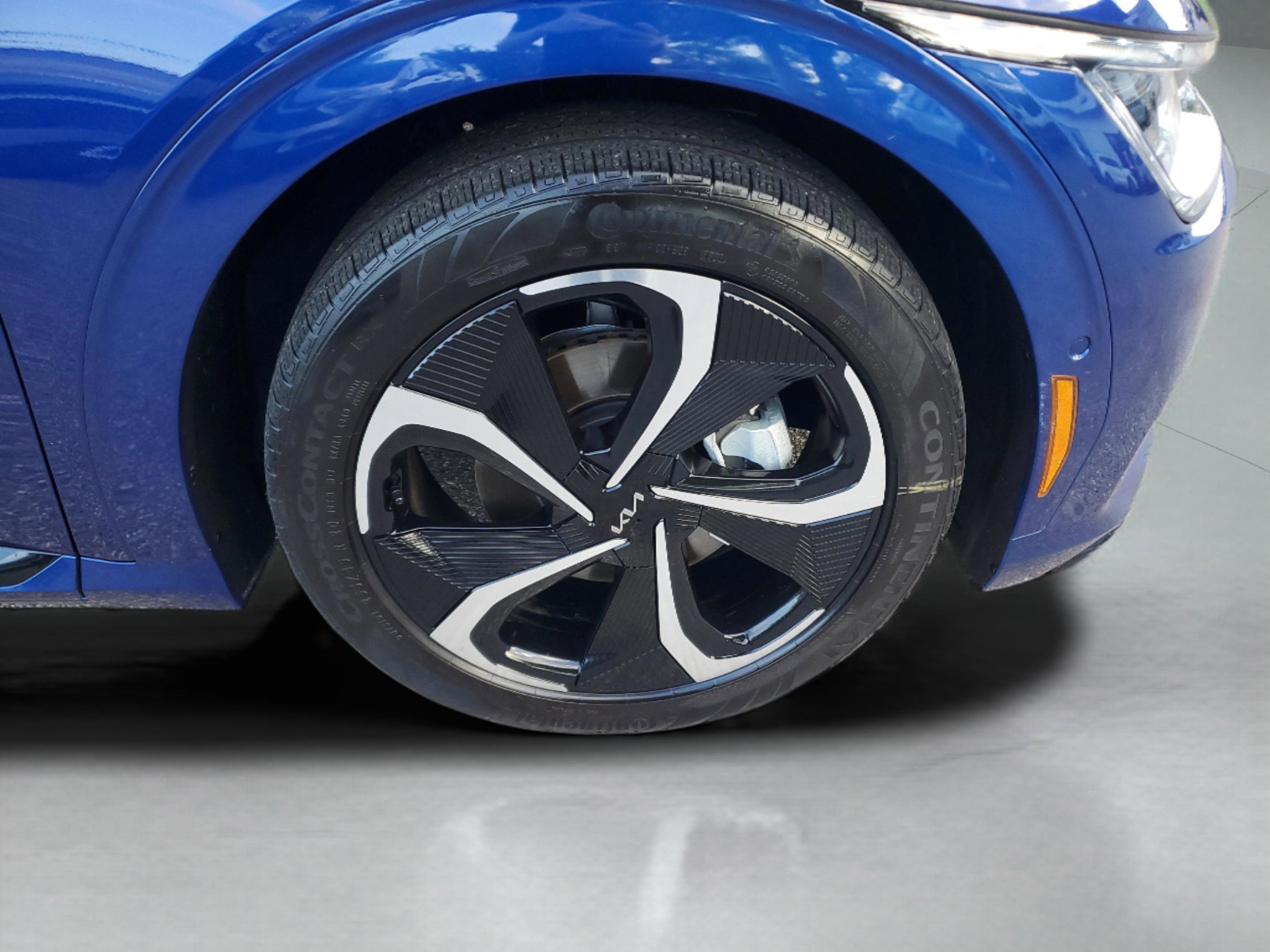 Certified 2023 Kia EV6 GT-Line w/ GT-Line White Seat Package image 32