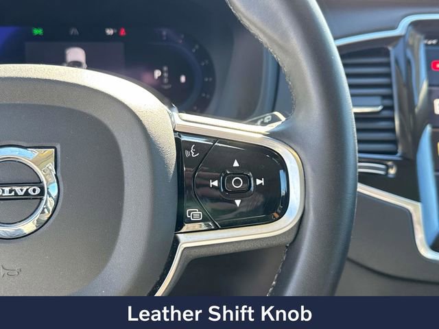 Used 2023 Volvo XC90 B6 Plus image 29