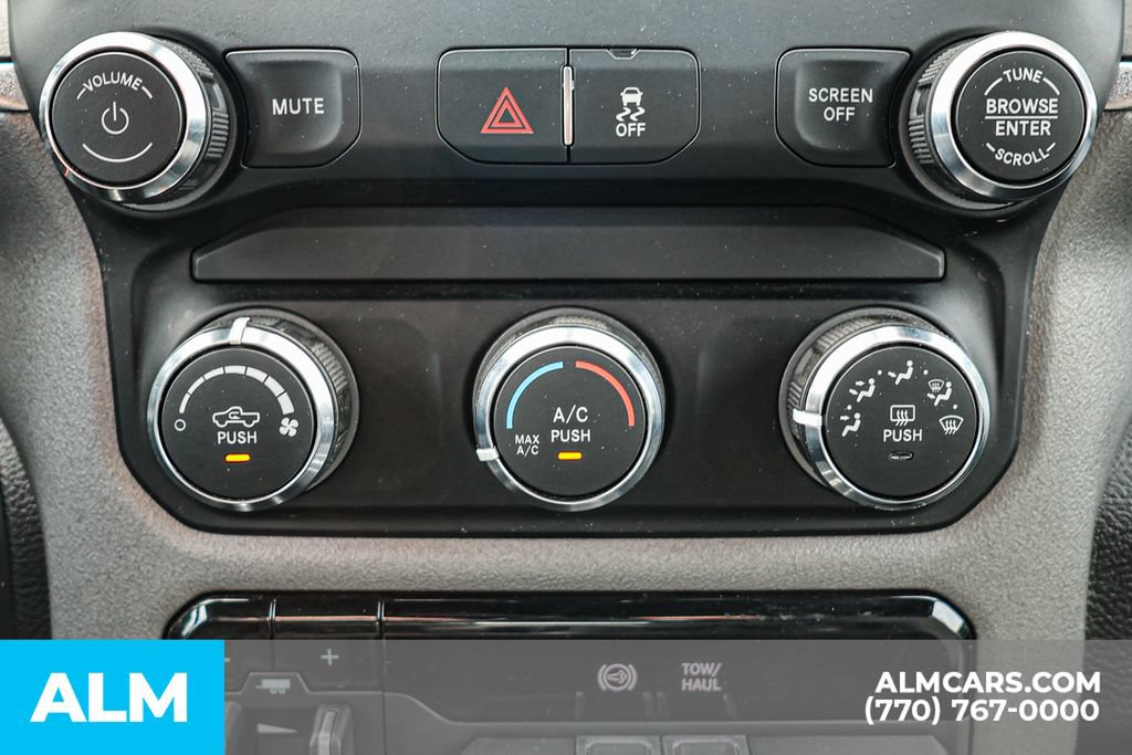Used 2024 RAM 3500 Big Horn AWD/4WD image 39