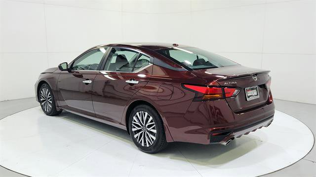 Certified 2024 Nissan Altima 2.5 SV w/ SV Premium Package FWD image 6