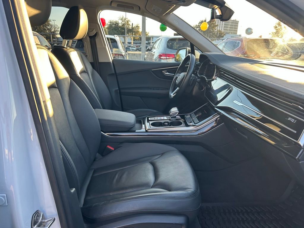 Used 2023 Audi Q7 2.0T Premium w/ Towing Package image 35