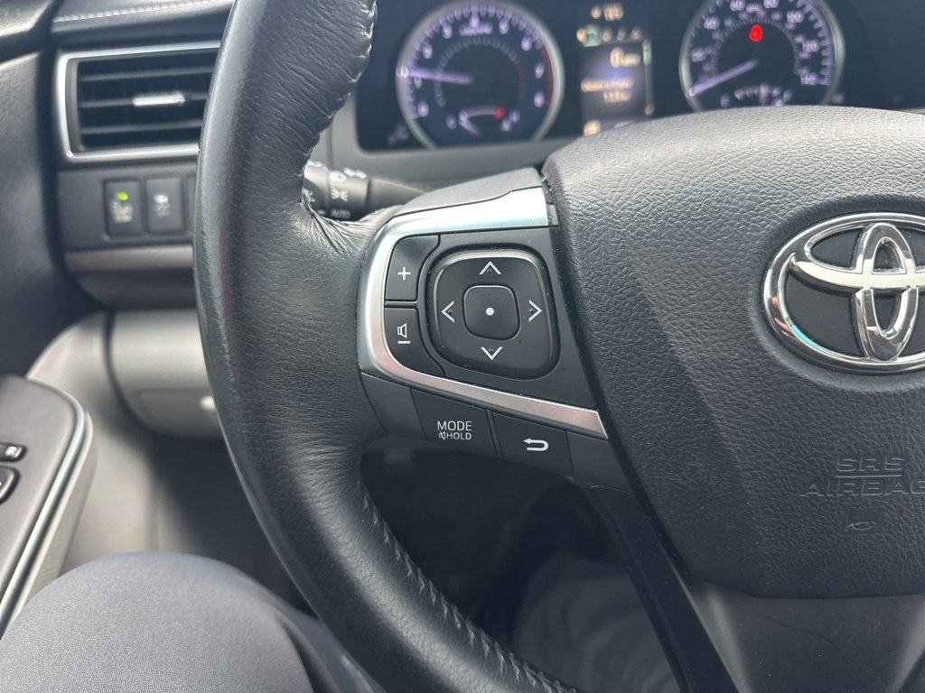 Used 2016 Toyota Camry XLE image 18