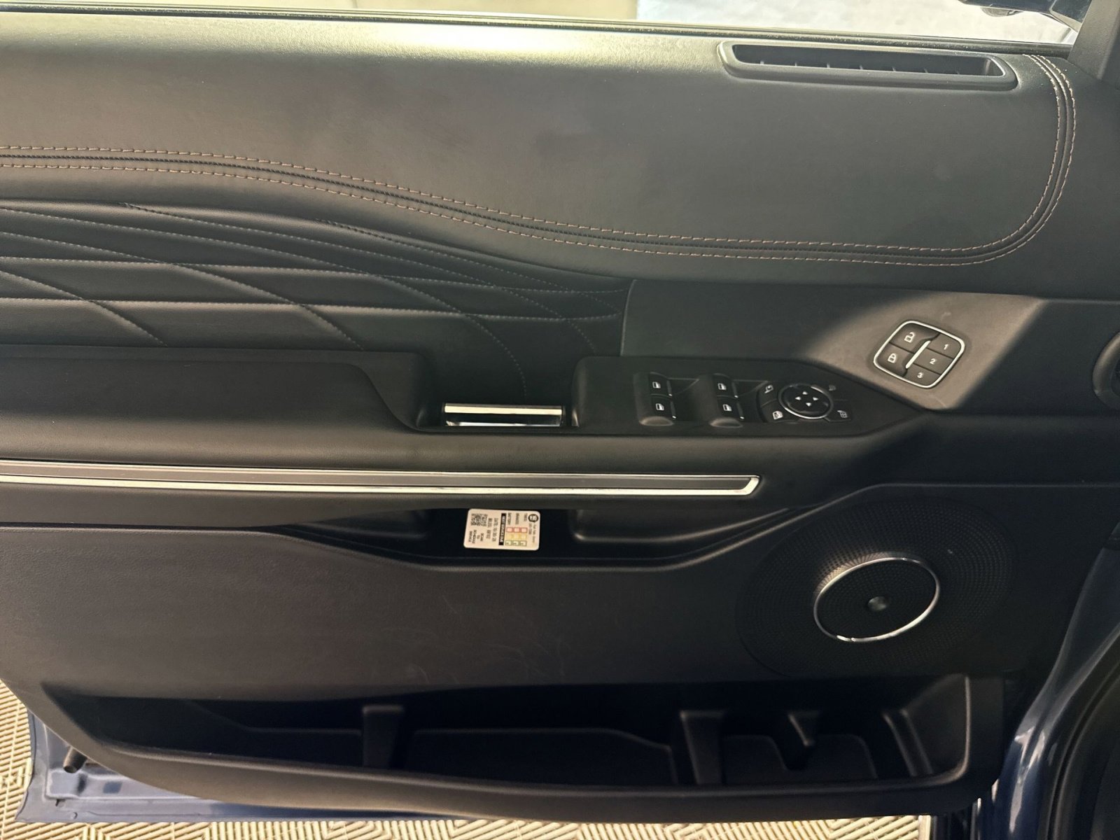 Used 2020 Ford Expedition Platinum AWD/4WD image 15