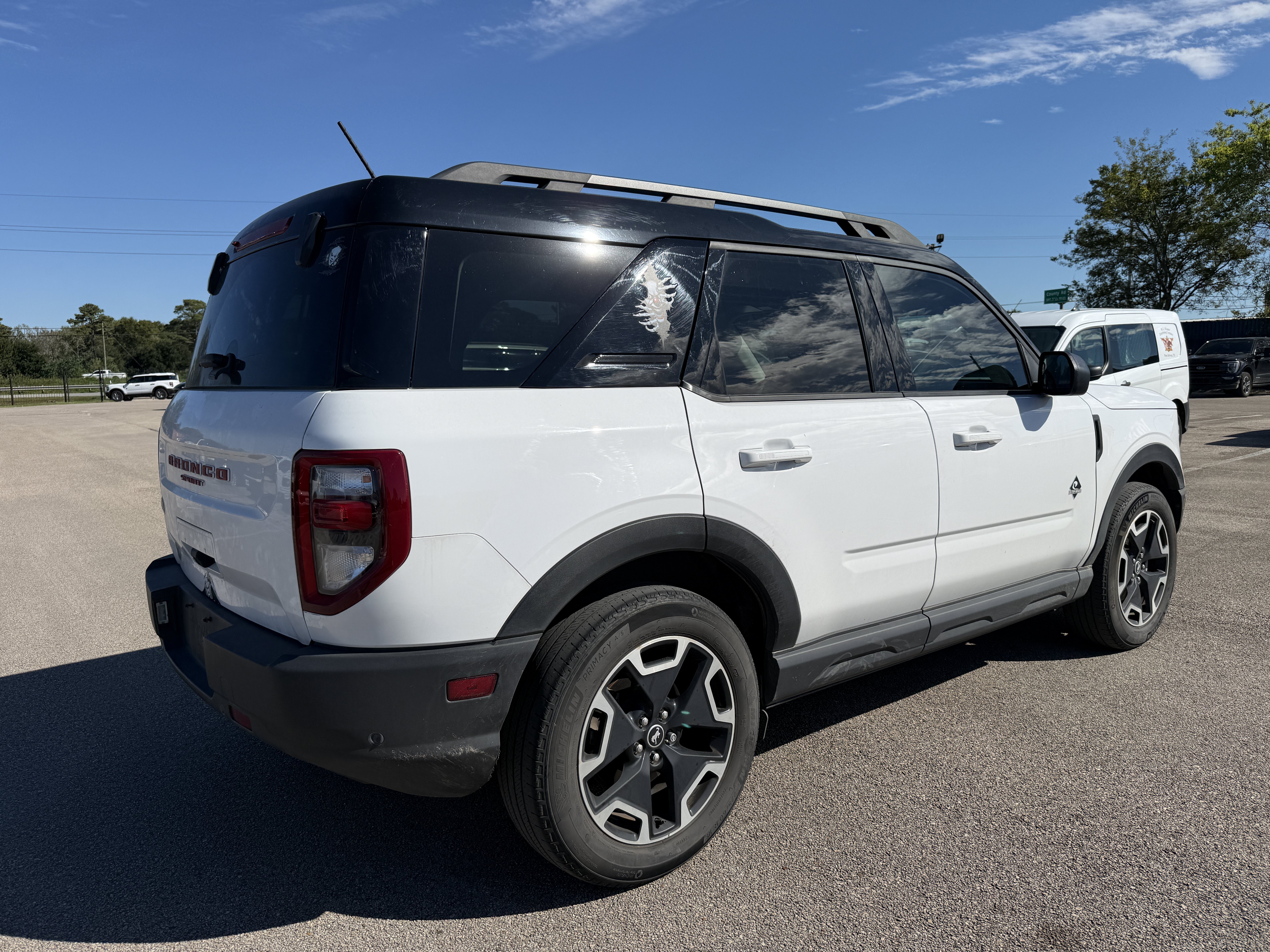 Used 2024 Ford Bronco Sport Outer Banks w/ Tech Package AWD/4WD image 2