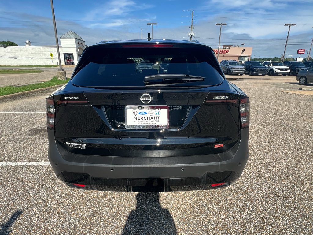 Used 2025 Nissan Kicks SR FWD image 8