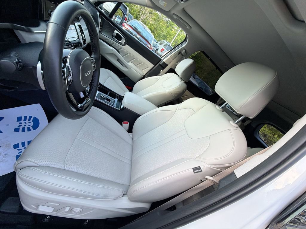 Used 2023 Kia Sorento SX Prestige w/ Panoramic Sunroof Package AWD/4WD image 13