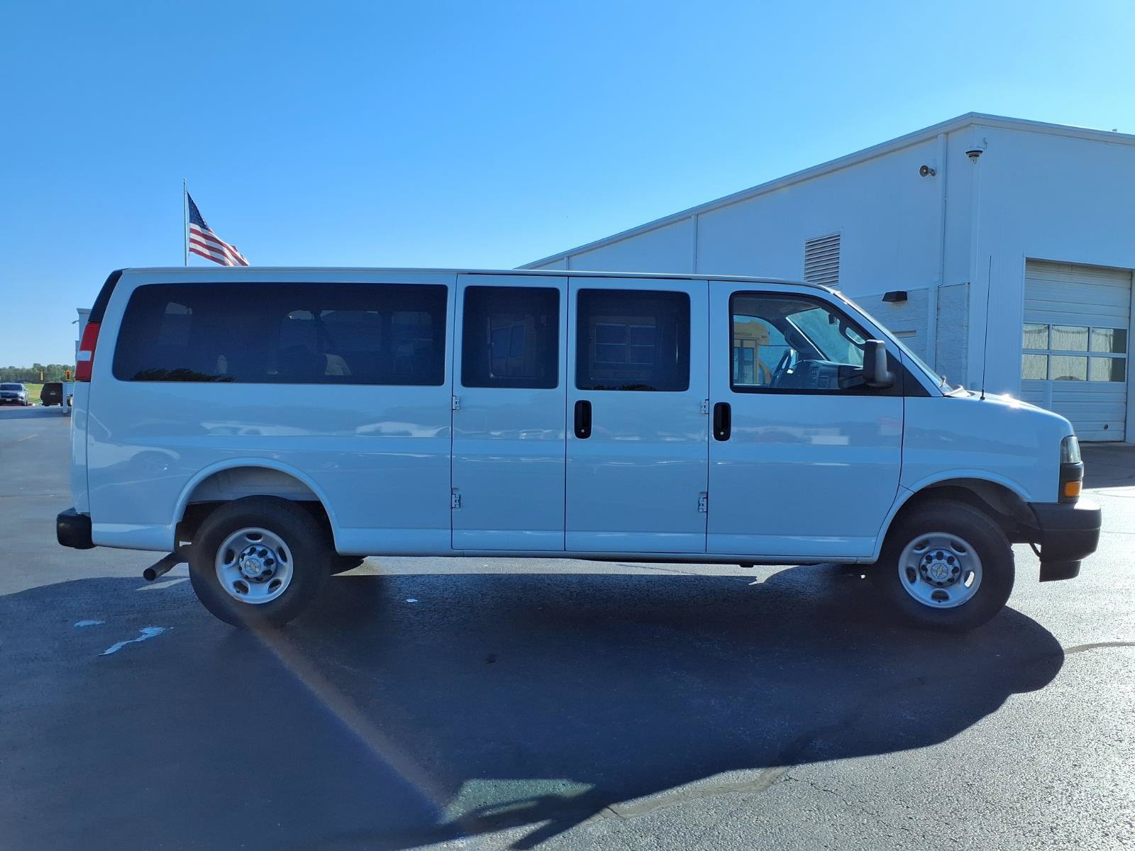 Used 2025 Chevrolet Express 3500 LS RWD image 30