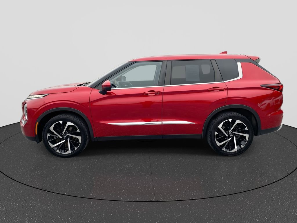 Used 2022 Mitsubishi Outlander SE image 5