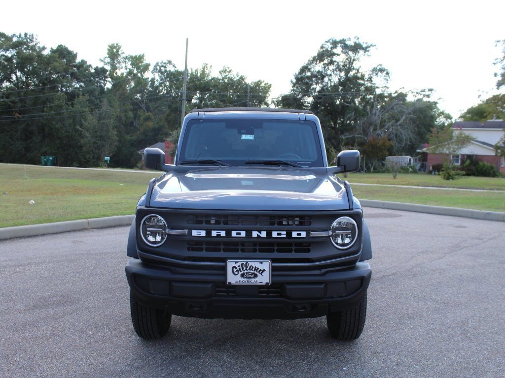 New 2025 Ford Bronco 4-Door image 3