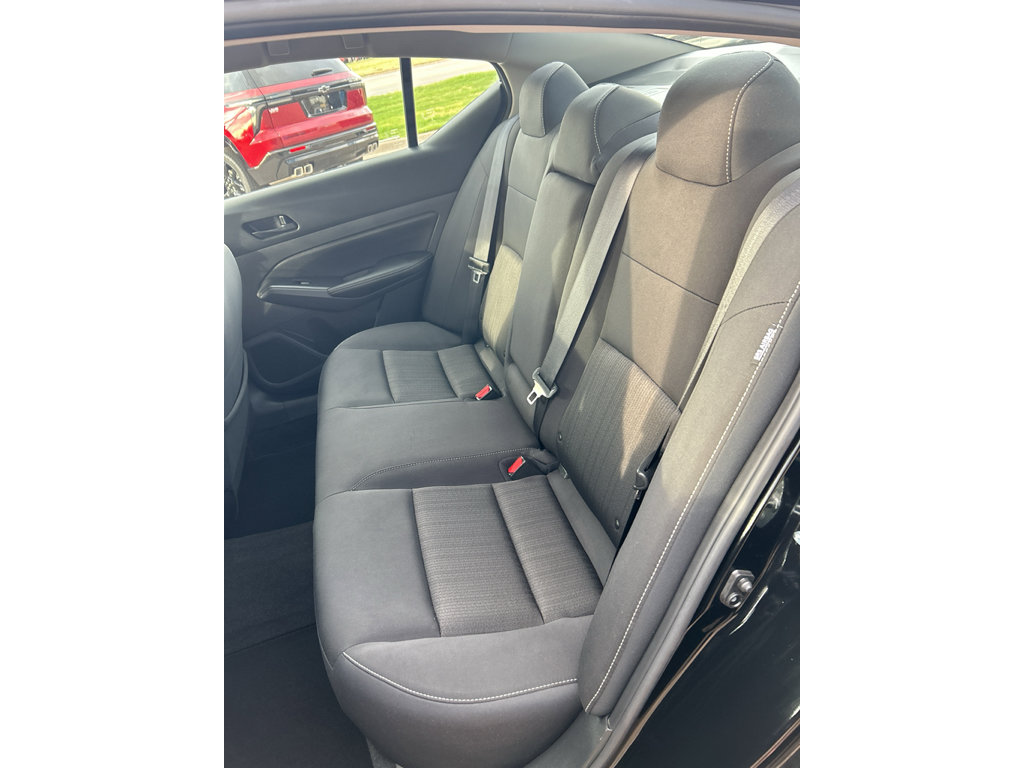 Used 2025 Nissan Altima 2.5 SV image 29