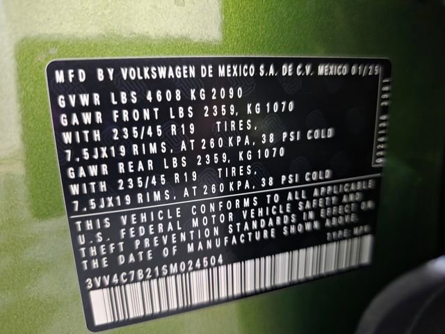 Certified 2025 Volkswagen Taos SEL w/ Black Wheel Plus Package image 39