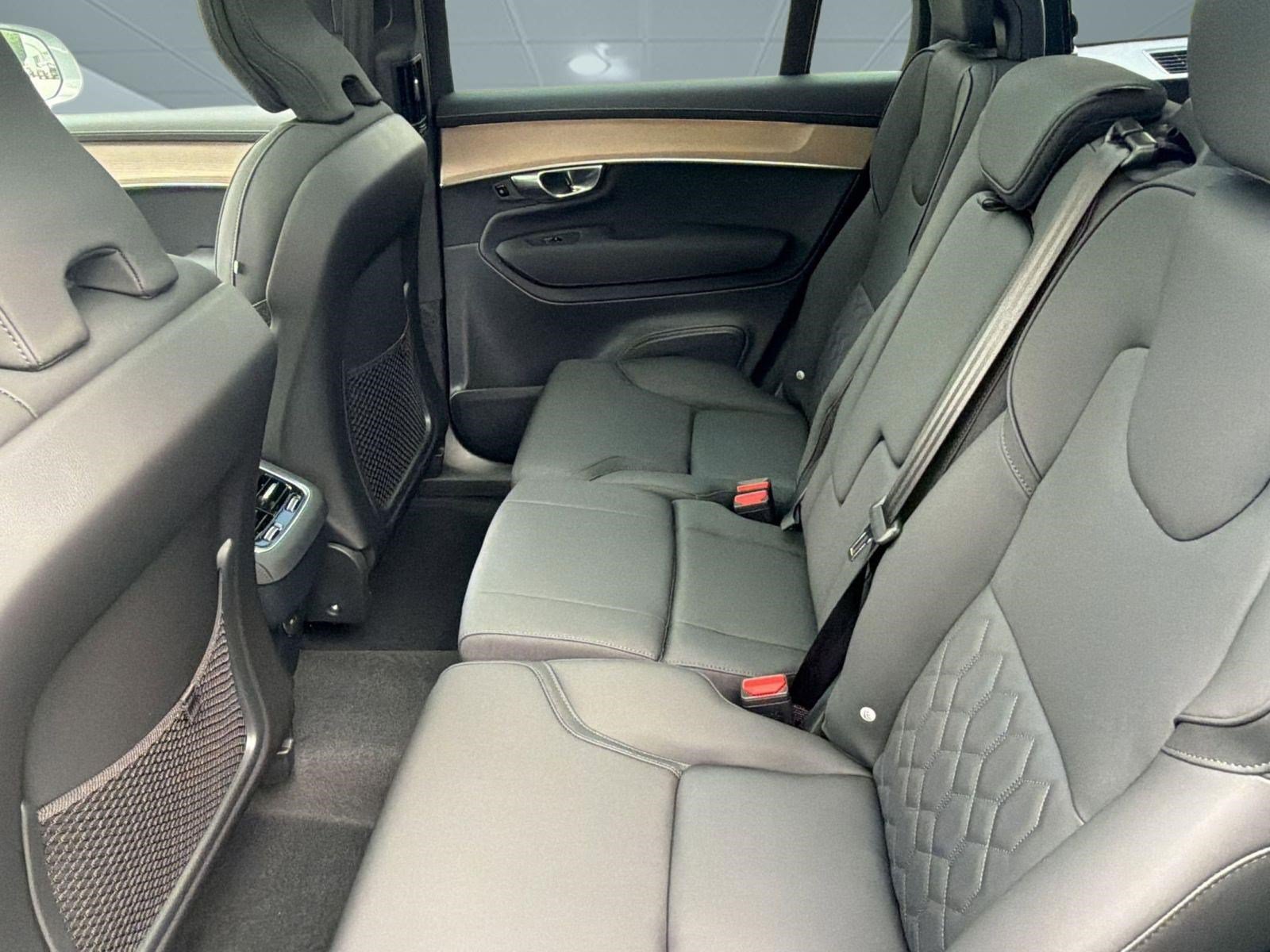 New 2026 Volvo XC90 B6 Plus w/ Protection Package AWD/4WD image 24