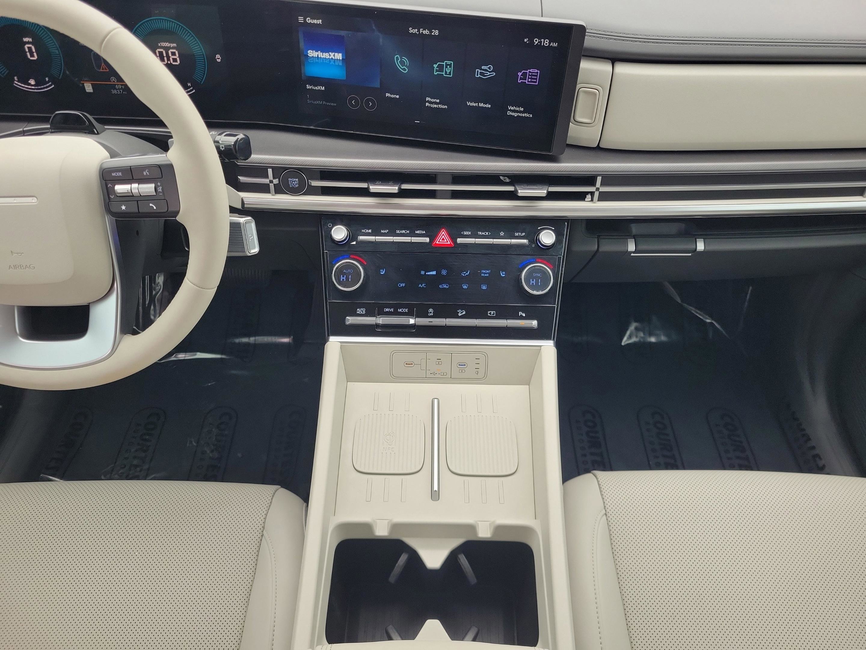 Used 2025 Hyundai Santa Fe SEL image 18