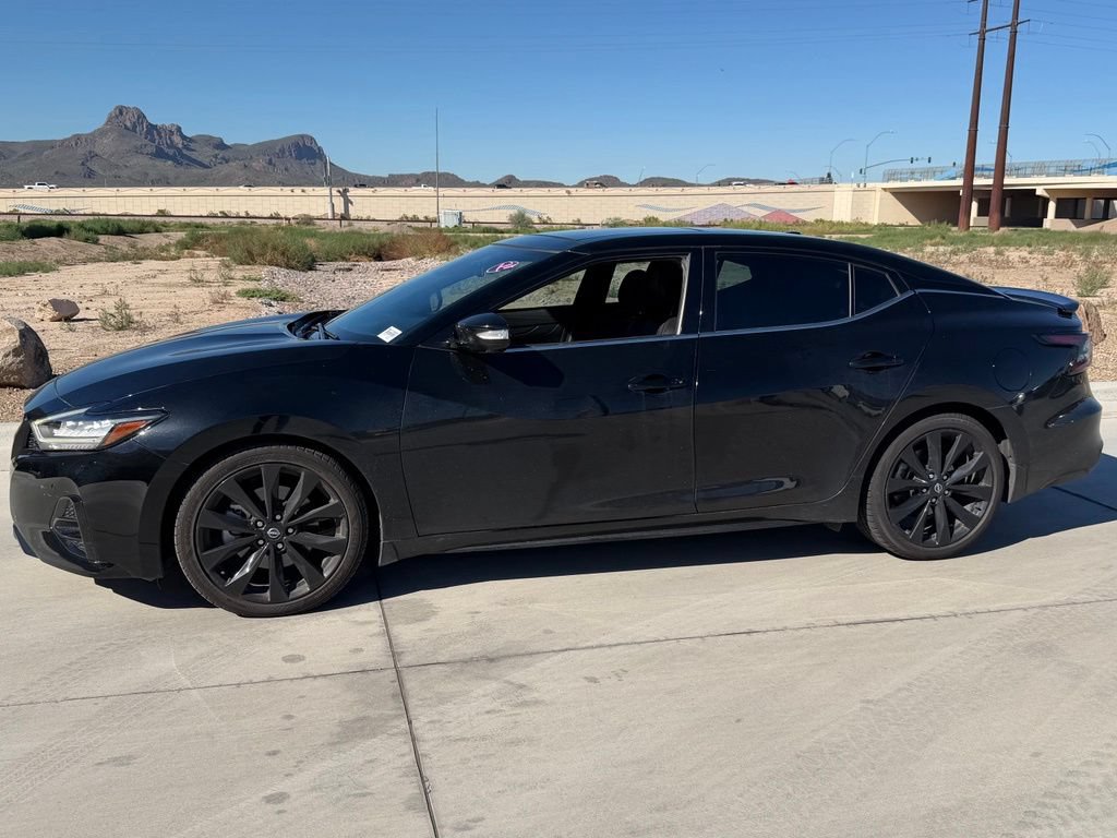 Used 2023 Nissan Maxima SR w/ Sport Mat Group FWD image 14