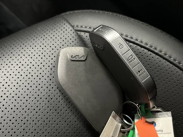 Used 2025 Kia Sorento SX image 28