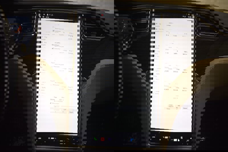 Used 2015 Tesla Model S 85D image 13