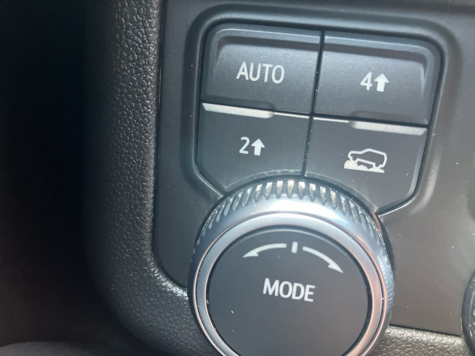Used 2023 GMC Yukon SLT w/ SLT Premium Package AWD/4WD image 15