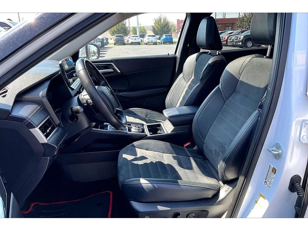 Used 2024 Mitsubishi Outlander Ralliart AWD/4WD image 28