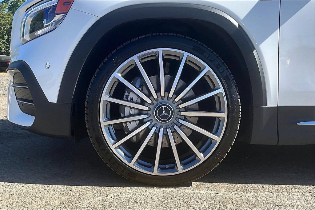 Used 2023 Mercedes-Benz GLB 35 AMG 4MATIC image 12