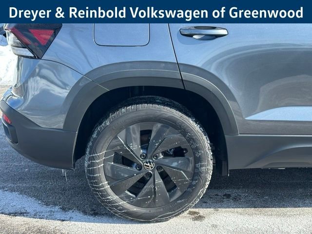 New 2026 Volkswagen Taos S image 9