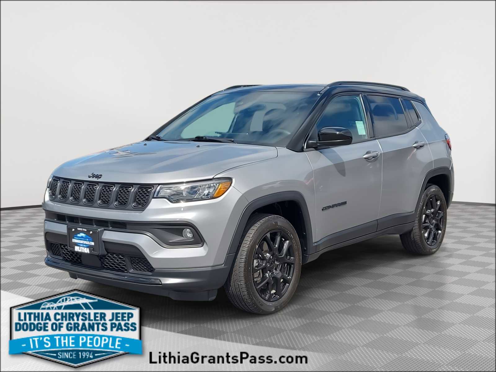 Used 2023 Jeep Compass Altitude w/ Sun and Sound Group image 1