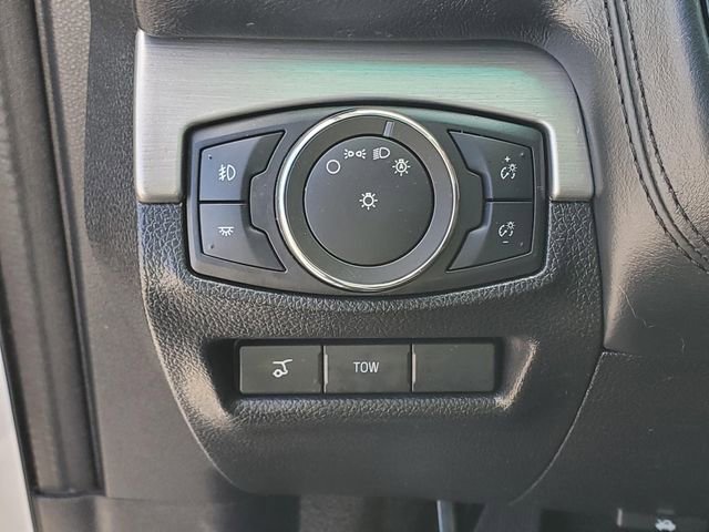 Used 2017 Ford Explorer Platinum image 24