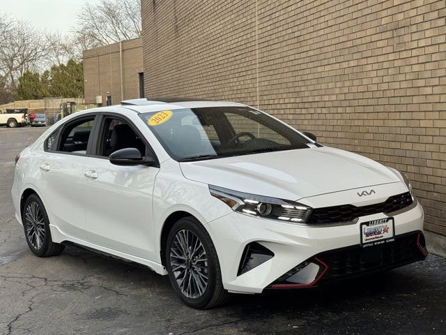 Used 2023 Kia Forte GT-Line w/ GT-Line Premium Package image 2