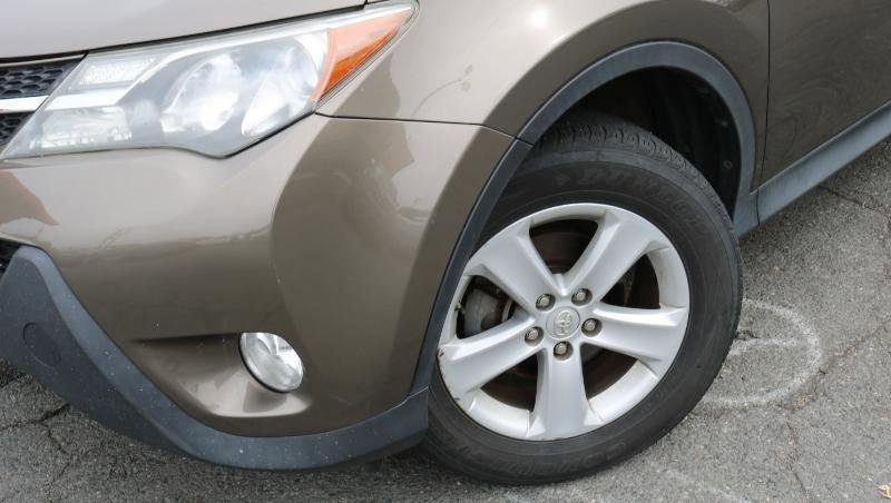 Used 2013 Toyota RAV4 XLE AWD/4WD image 3