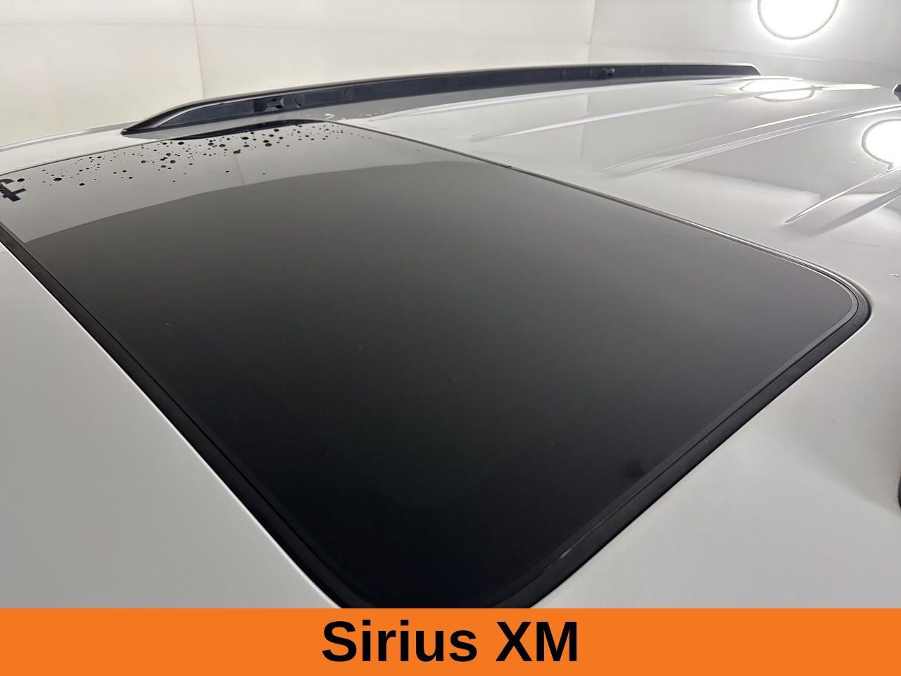 Used 2023 Jeep Grand Cherokee L Laredo image 9