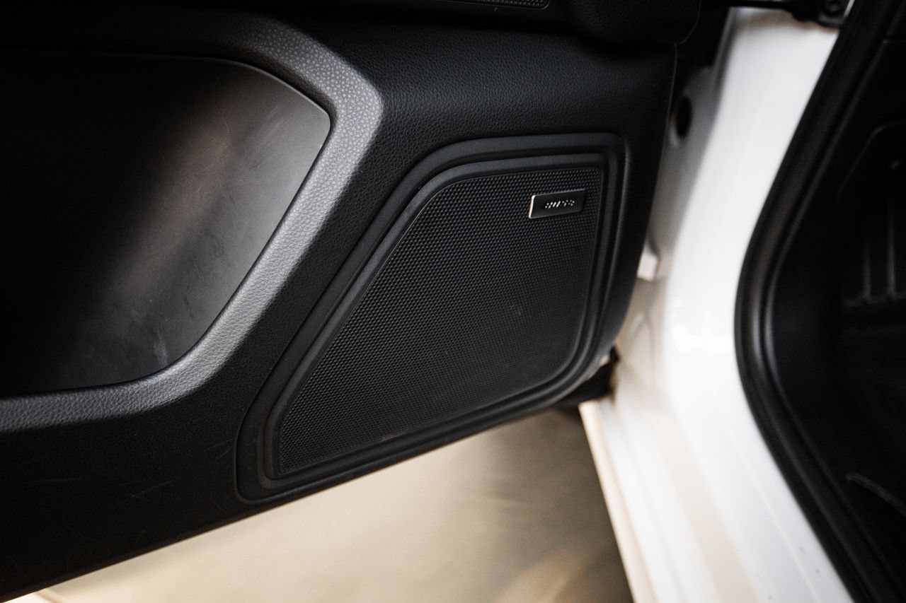 Certified 2023 Porsche Macan AWD/4WD image 21