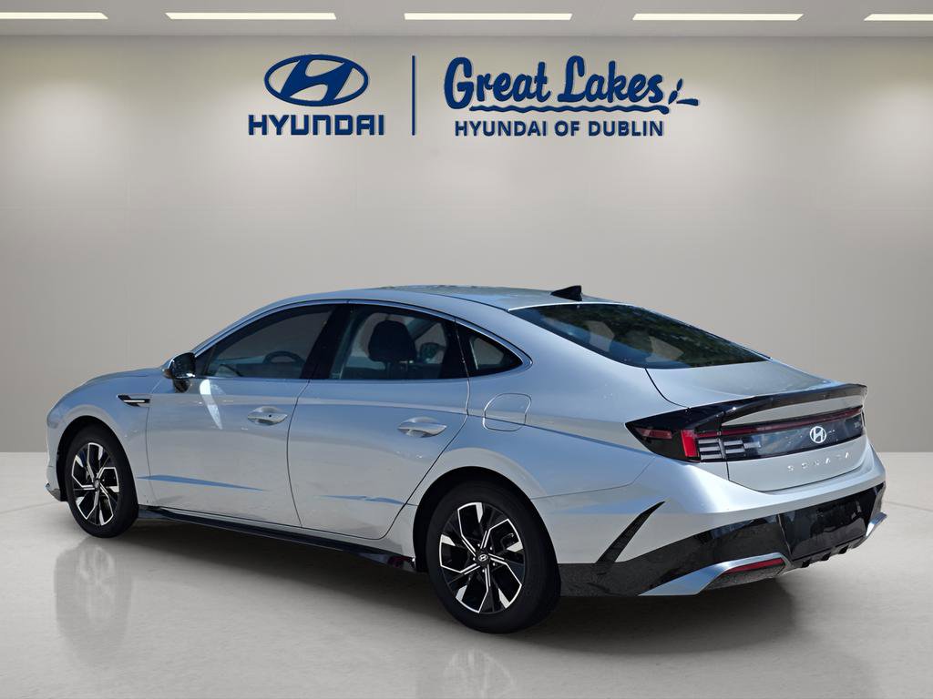 Used 2025 Hyundai Sonata SEL FWD image 3