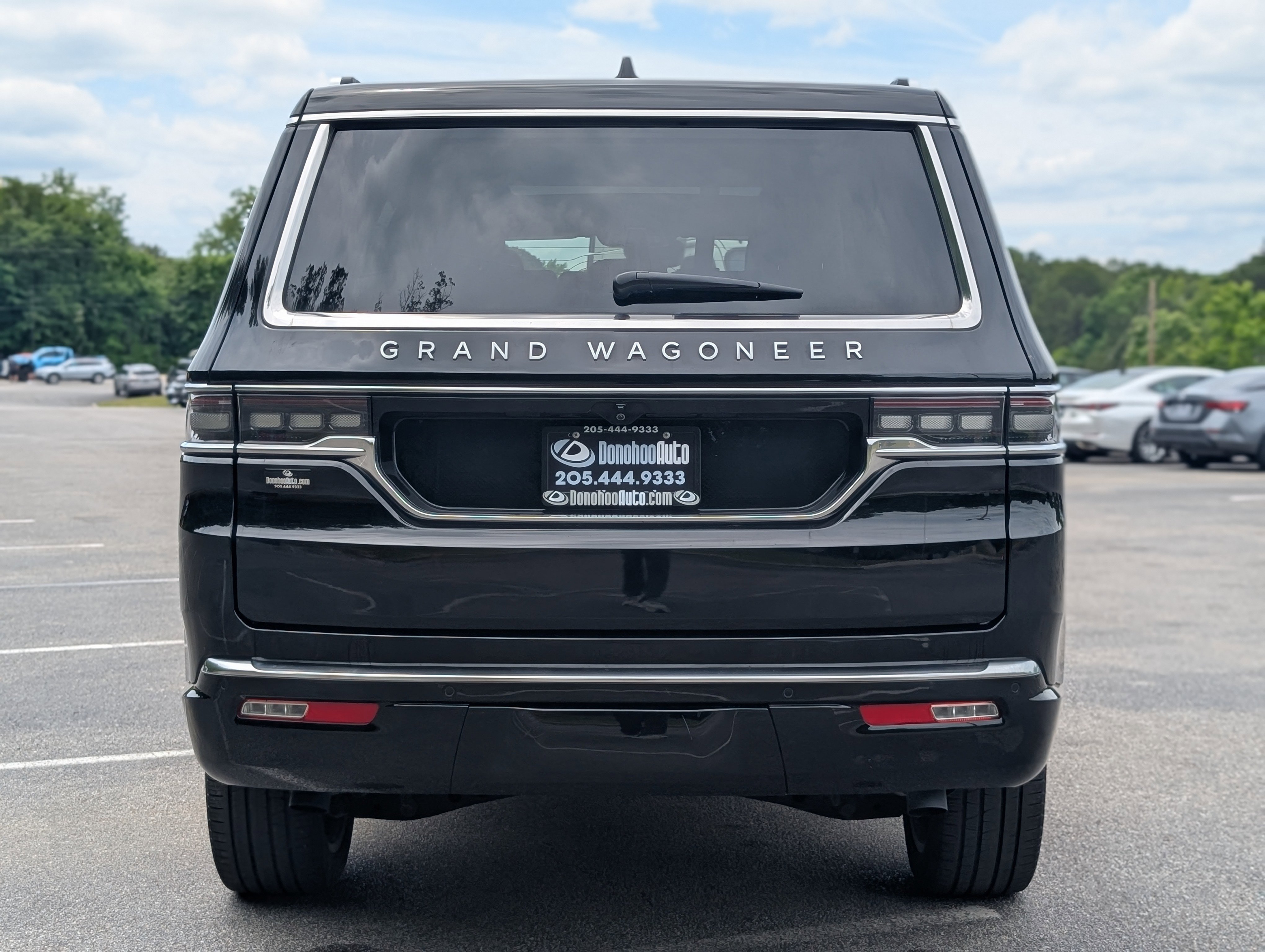 Used 2025 Jeep Grand Wagoneer 4WD image 8