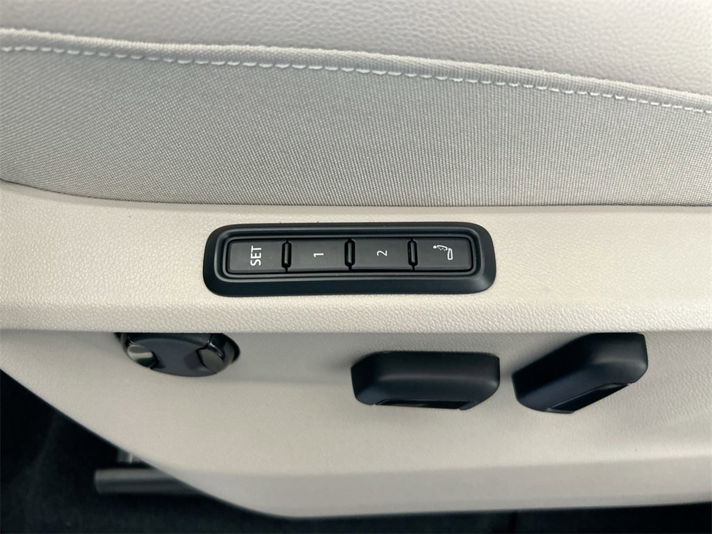 New 2026 Volkswagen Atlas SEL Premium R-Line image 12