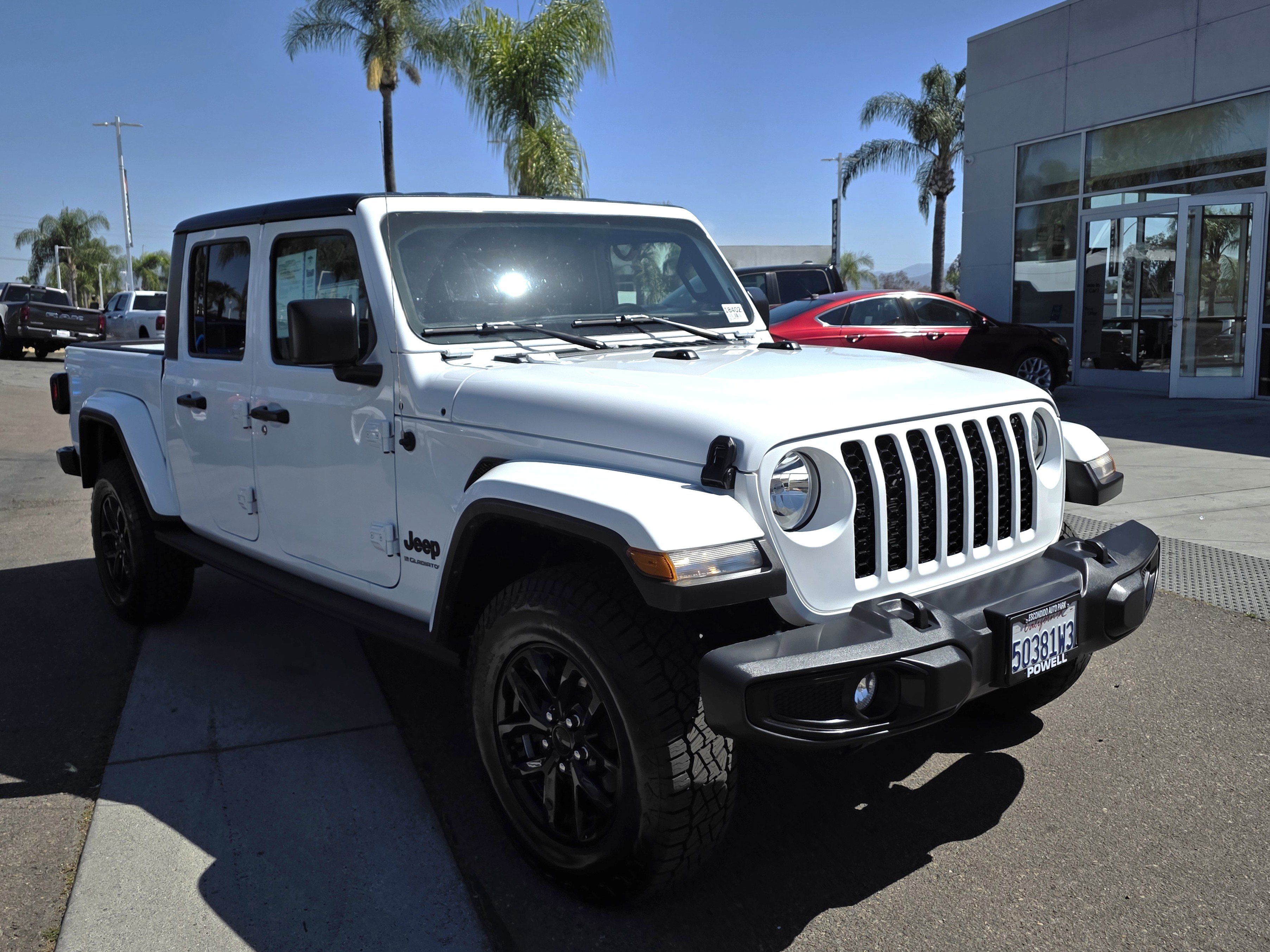 Certified 2023 Jeep Gladiator Sport AWD/4WD image 6