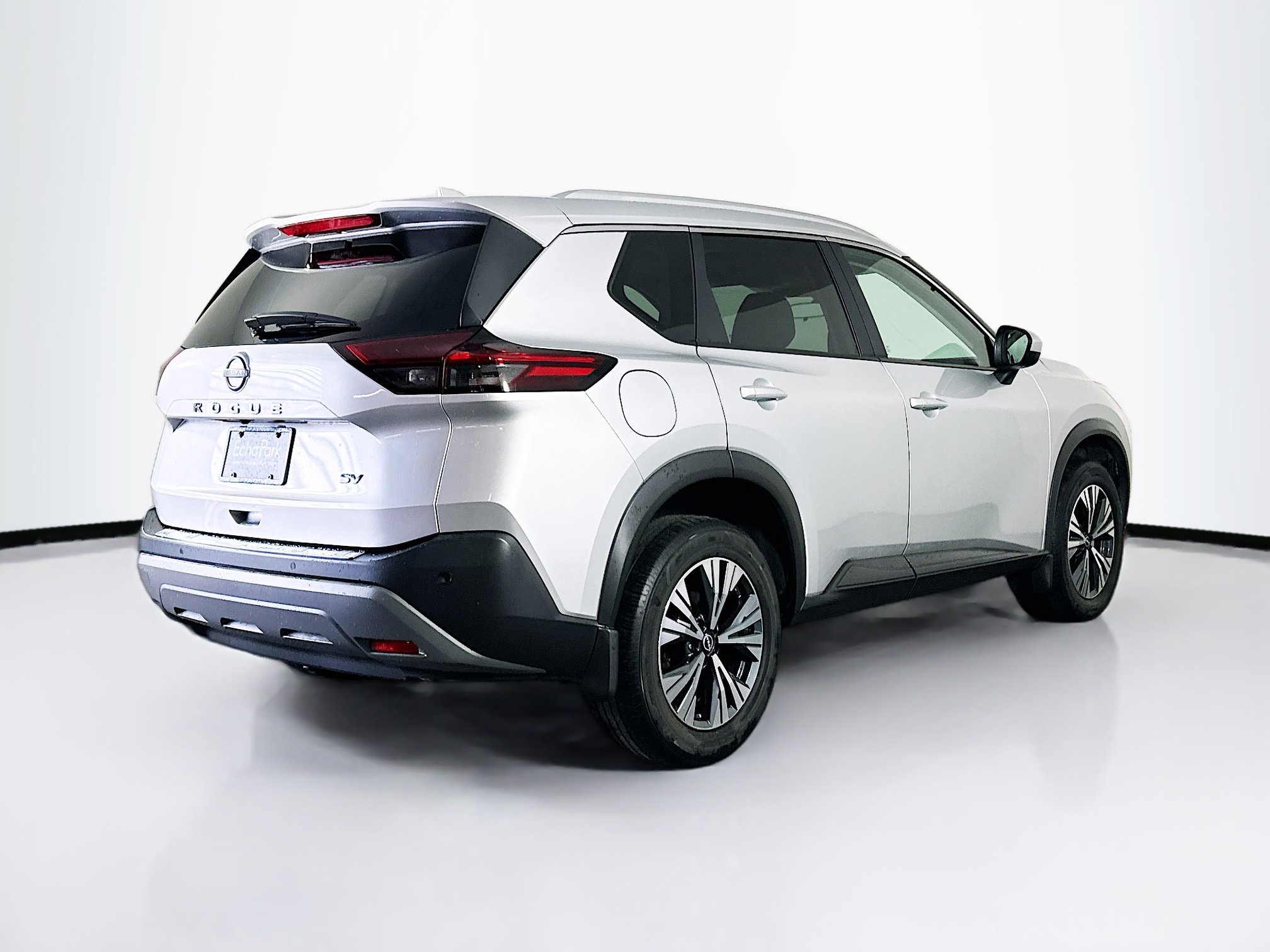 Used 2023 Nissan Rogue SV w/ SV Premium B Package image 9