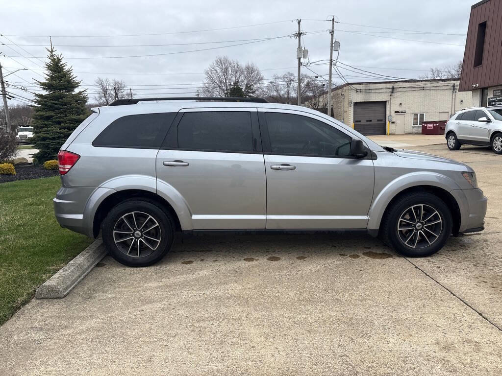 Used 2018 Dodge Journey SE w/ Connectivity Group image 8