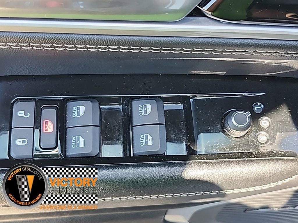 Certified 2024 Jeep Wagoneer Series II w/ Flexible Seating Group image 19