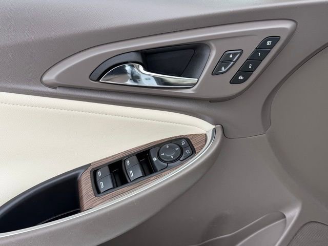 Used 2024 Chevrolet Malibu LT image 19