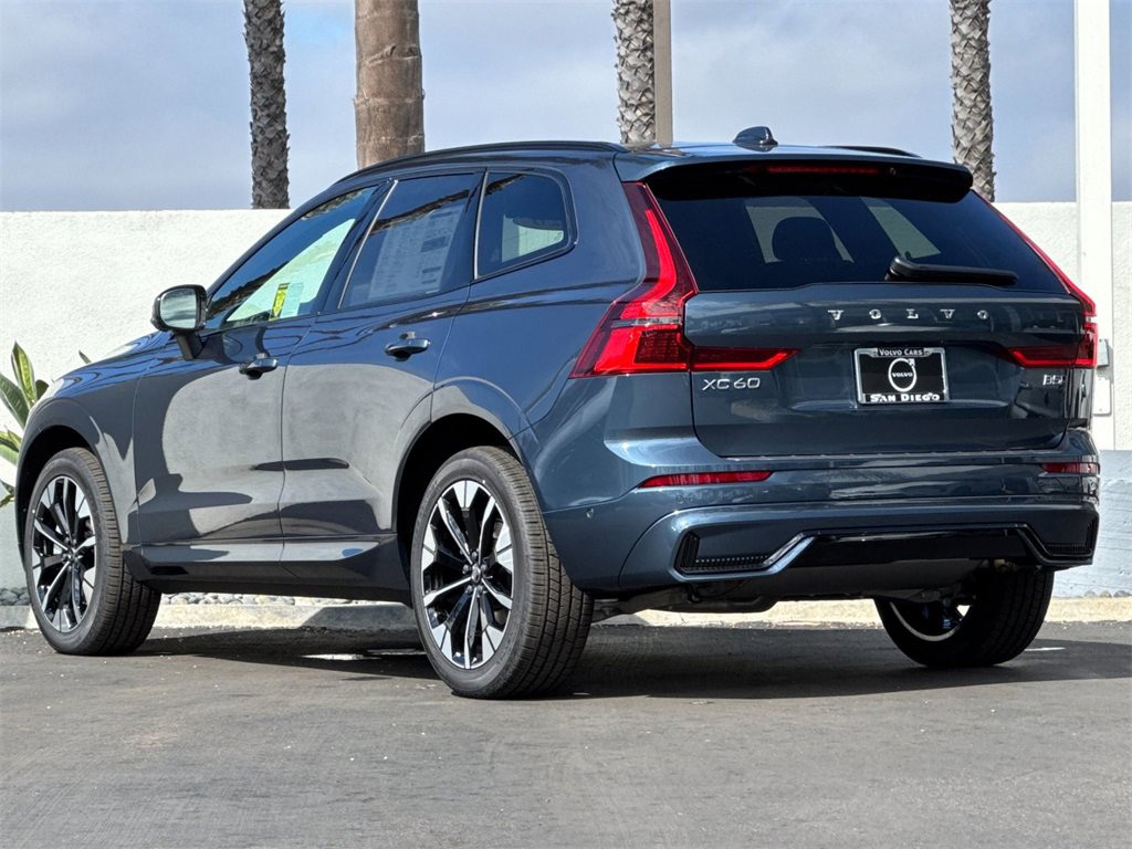 New 2026 Volvo XC60 B5 Plus w/ Climate Package PRO image 3