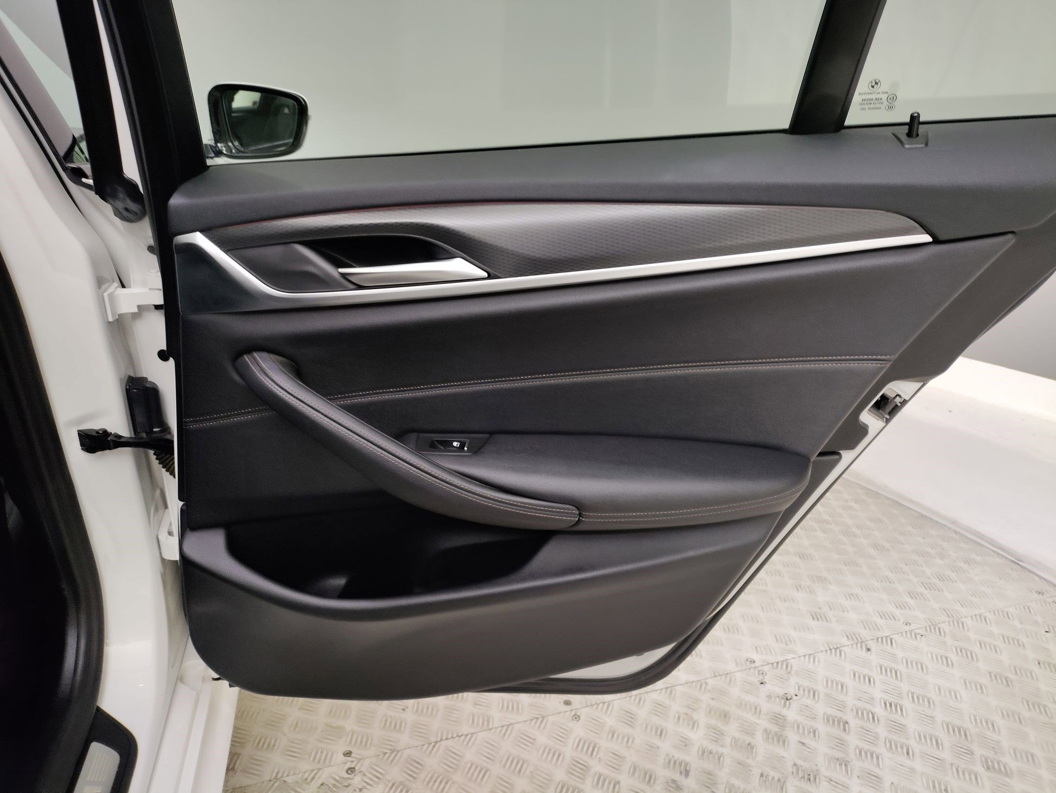 Certified 2023 BMW 540i w/ M Sport Package image 30